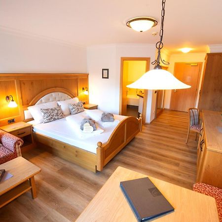 Aktiv & Wellnesshotel Zentral Прато-алло-Стельвио Экстерьер фото