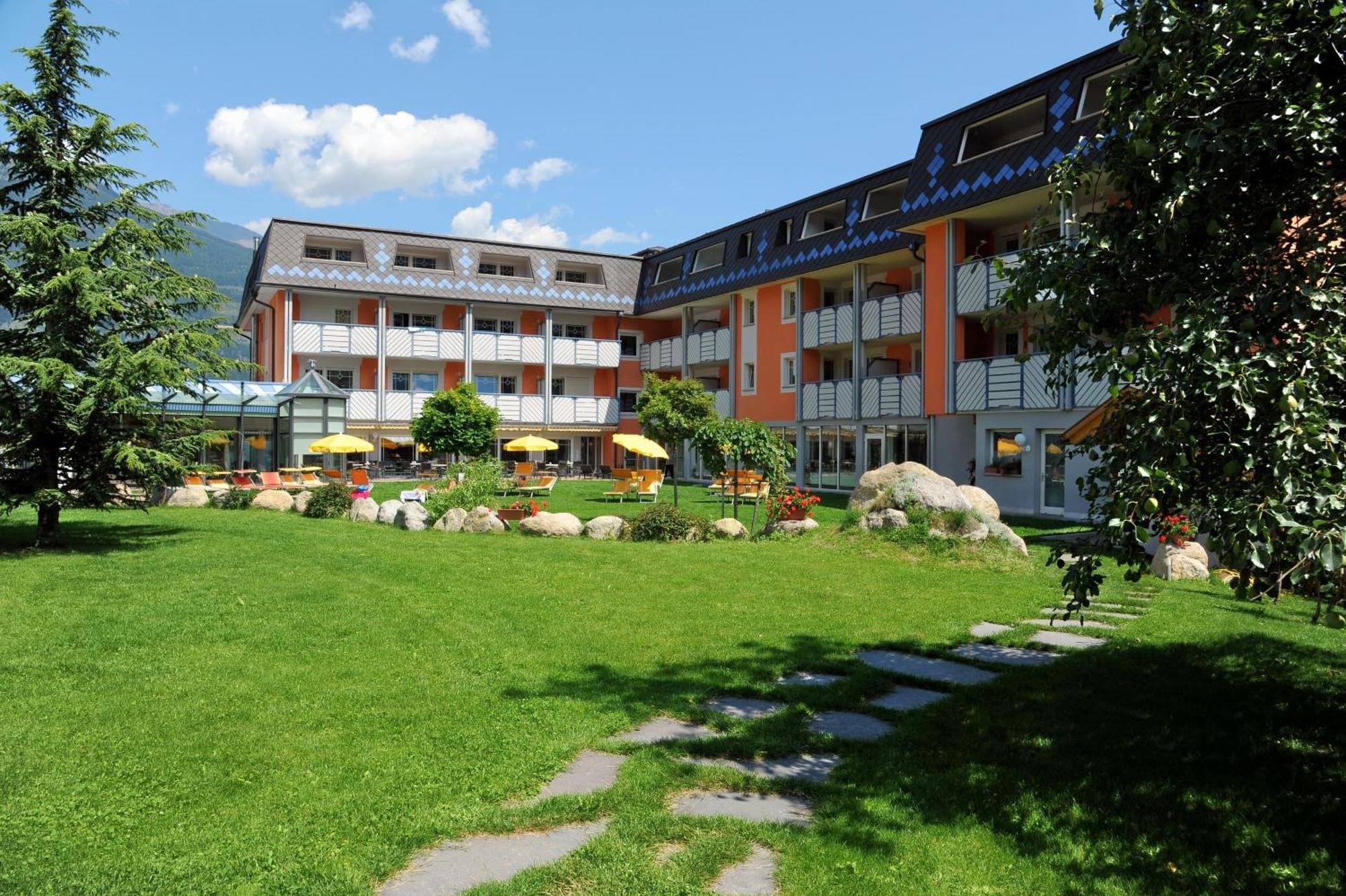 Aktiv & Wellnesshotel Zentral Прато-алло-Стельвио Экстерьер фото