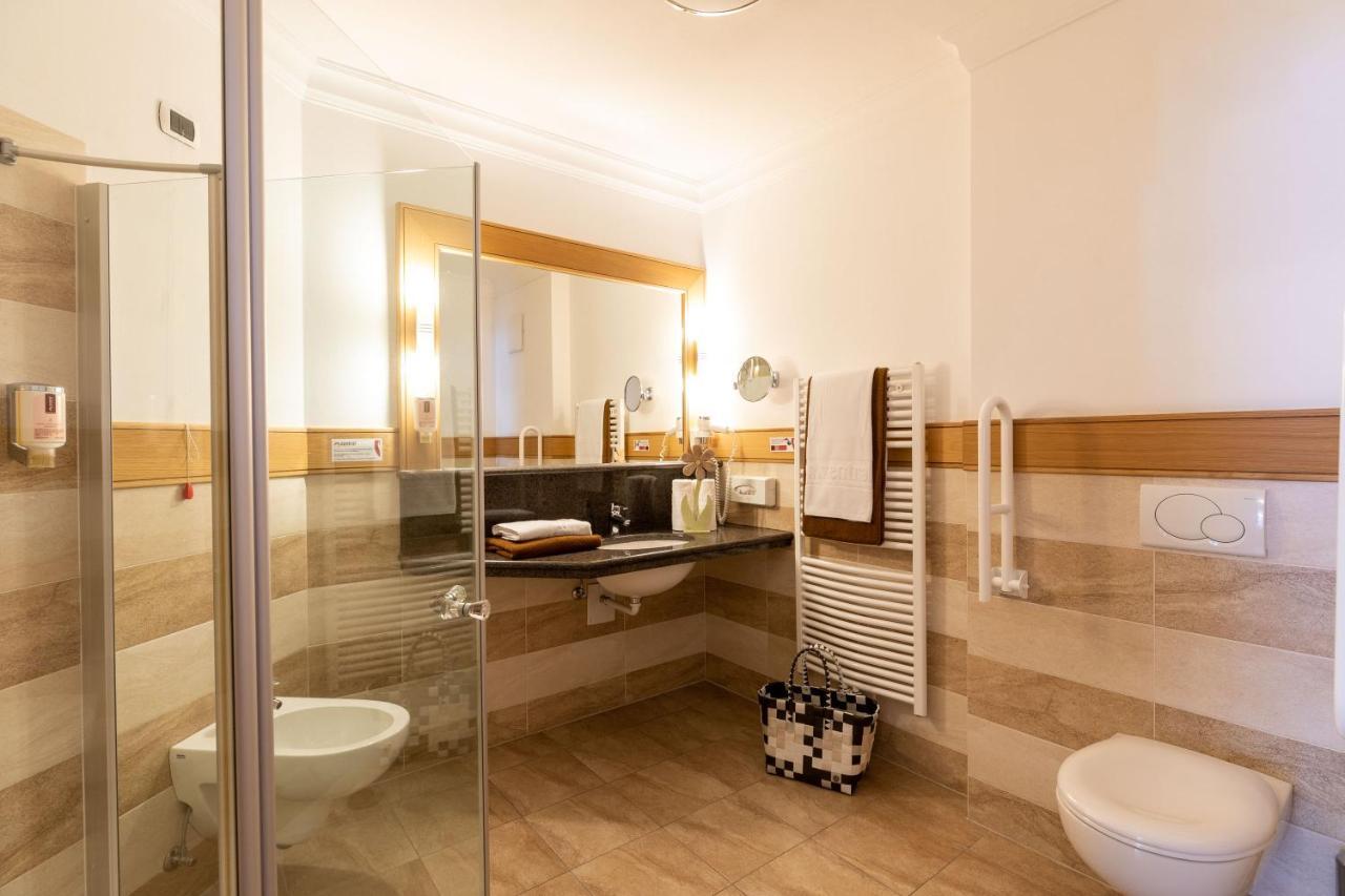 Aktiv & Wellnesshotel Zentral Прато-алло-Стельвио Экстерьер фото