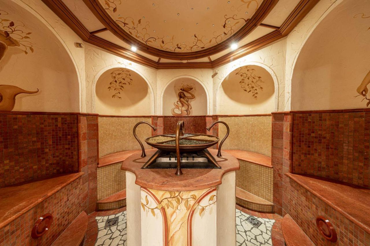 Aktiv & Wellnesshotel Zentral Прато-алло-Стельвио Экстерьер фото